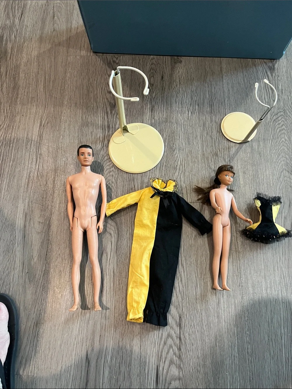 Ken & Skipper vintage Barbie Black & Yellow Doll Outfits